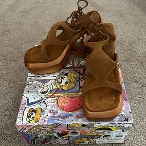 NWT Jefferey Campbell lyric wrap platform wooden leather sandals size 7